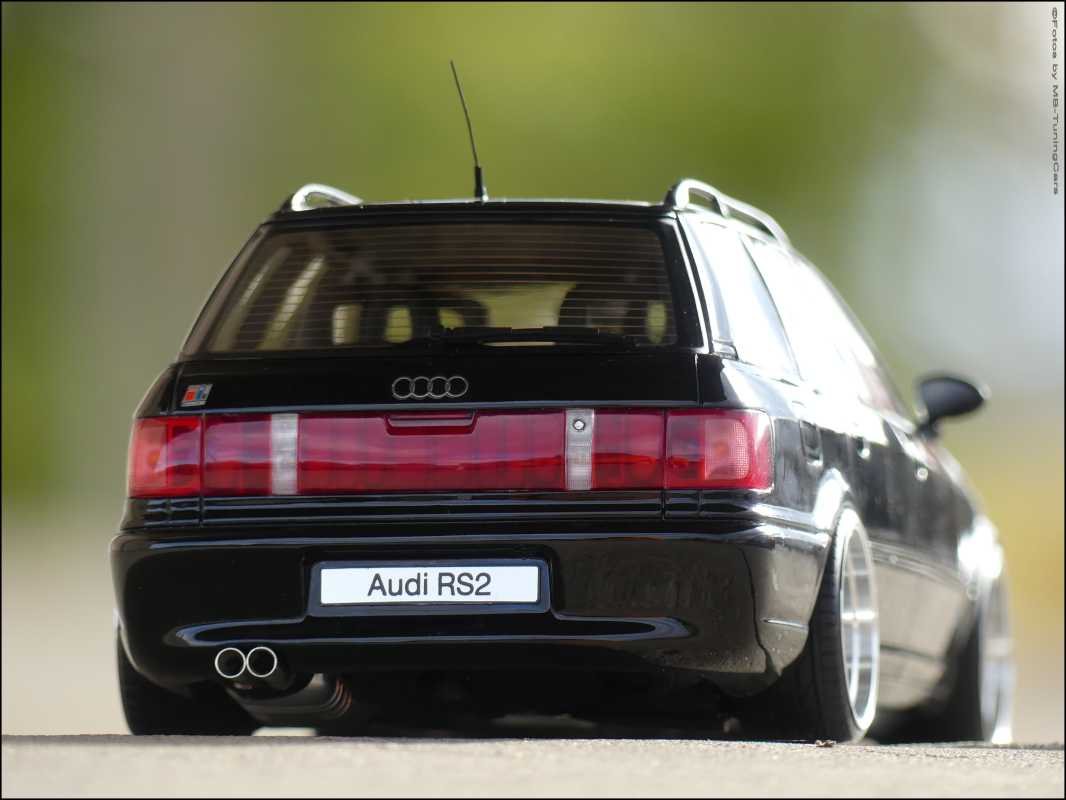 1:18 Audi 80 Avant RS2 2.2L 20V turbo Black Edition mit Porsche Alufelgen